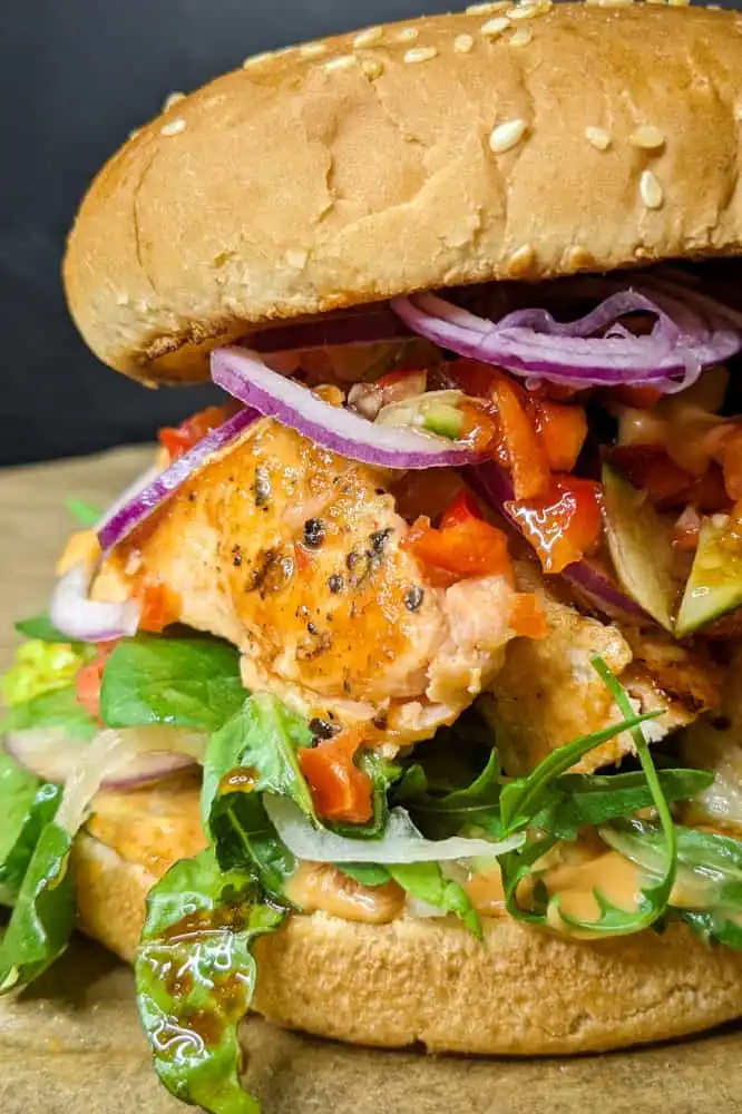 Lachsburger im Food Truck HAVN Copenhagen Streetfood